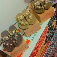 دمپایی|کیف، کفش، کمربند|شیراز, بید زرد|دیوار