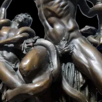 هرکولیس هونگ مجسمه برنز