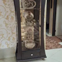 بوفه .ویترین چوبی