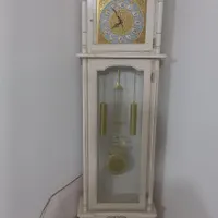 ساعت تمیز بدون خط و خش