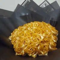 دسته گل ربانی رز طلایی شاین