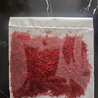 زعفران خرد ولی  خوش رنگ و بو‌