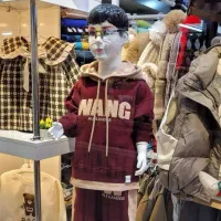 استخدام فروشنده پوشاک (حقوق ۸ میلیون )