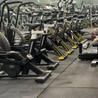 منشی باشگاه ورزشی ویژه بانوان