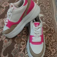 کتانی مارک Bershka نو نو