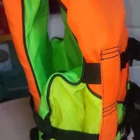 جلیقه نجات خارجی (اصلی)|غواصی و ورزش‌های آبی|قم, میرزائیه|دیوار