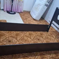 تخت تک نفره همراه با تشک .در حد نو|تخت و سرویس خواب|اسالم, |دیوار