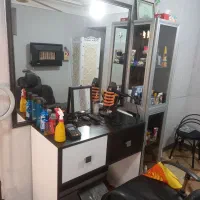 ویترین و میزکار