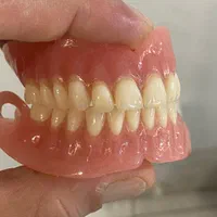 لابراتوار دندانسازی ( دندان مصنوعی)