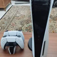 PS5 standard edition+دو دسته+پایه شارژر
