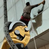 نماشویی  شستشوی نما و شیشه پیچ رولپلاک راپل بندباز