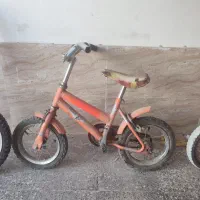 سه عدد دوچرخه|دوچرخه، اسکیت، اسکوتر|شیراز, کوشک میدان|دیوار