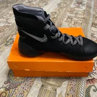 کفش بسکتبال و والیبال