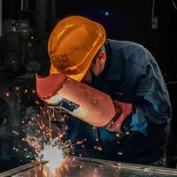 وردست جوشکار هستم