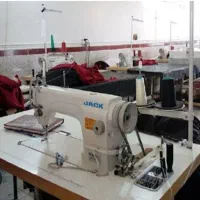 کار در کارگاه خیاطی
