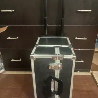 چمدان چرخدار پرجا برای میکاپ ارتیست ها وناخن کارها