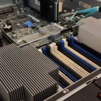 سرور DL380 G9 8sf|مودم و تجهیزات شبکه|تهران, سهروردی|دیوار