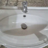 روشویی کابین دار بهمراه شیر و آیینه