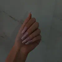 تخفیف کاشت ناخن