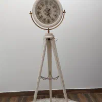 ساعت ایستاده