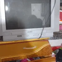 تلویزیون ۲۱اینج