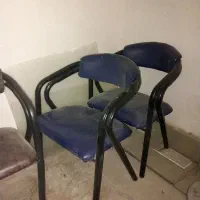 سه عدد صندلی