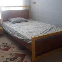 تخت و پاتختی چوبی