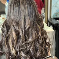 سالن زیبایی