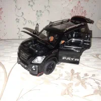 اسباب بازی ۲عددماشین فلزی سایز بزرگ و۶عدد فیگور