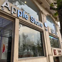 استخدام اپل استور / فروشنده / خانم