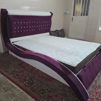 سرویس خواب دونفره به همراه میزآرایش و تشک مرغوب
