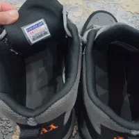 کفش کتونی|کیف، کفش، کمربند|رشت, باهنر|دیوار