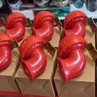 بوق گاوی لوله خم .زنگ کلیسایی. برف پاک کن استیل