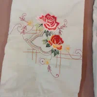 روبالشی گلدوزی