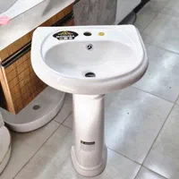 روشویی پایه دار ساده سرویس حمام دستشویی شیرآلات