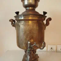 سماور عتیقه و قالیچه دست بافت