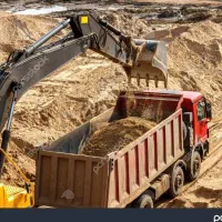 راننده بیل و پایه یک هستم