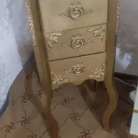 یه عدد میز تلفن