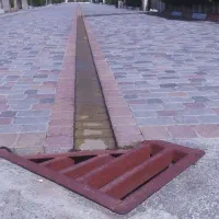 کاشی کاری و حیاط سازی