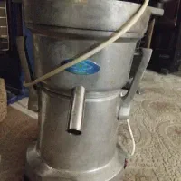 آبمیوه گیری صنعتی