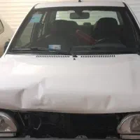 ‌کاپوت پراید به رنگ سفید