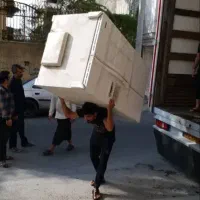 کارگر متخصص جابجایی اثاثیه منزل تخلیه و بارگیری
