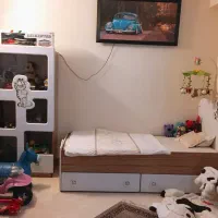 تخت و دوتا کمد شرکتی جنس درجه یک