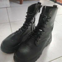 نیم بوت و کتونی