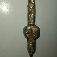 مجسمه و انبر