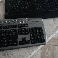 ۲ عدد کیبورد درحد نو