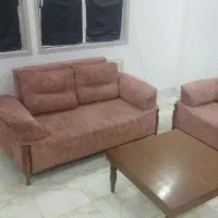 مبل 6 نفره با جلومبلی و عسلی تمیز چوب