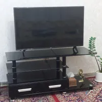میز تلویزیون شیشه ای در حد نو|میز تلویزیون|تهران, زرکش|دیوار