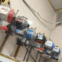 چرخ خیاطی. قیچی برش عمود بر (کبیر)|چرخ خیاطی و ریسندگی|قم, باسکول|دیوار