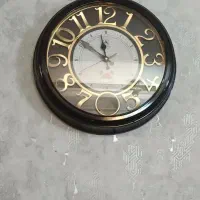 ساعت دیواری